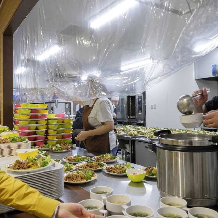 寮の食事風景